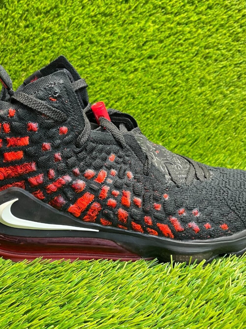 Nike LeBron 17 Infrared Mens Size 9 Black Red Athletic Basketball Shoes Sneakers